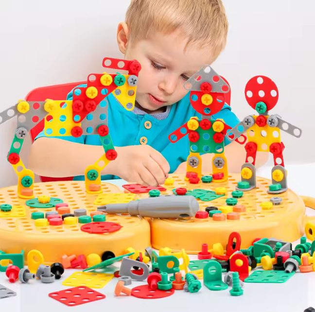 Minik Ustalar – 204 Parça Matkaplı Montaj Seti